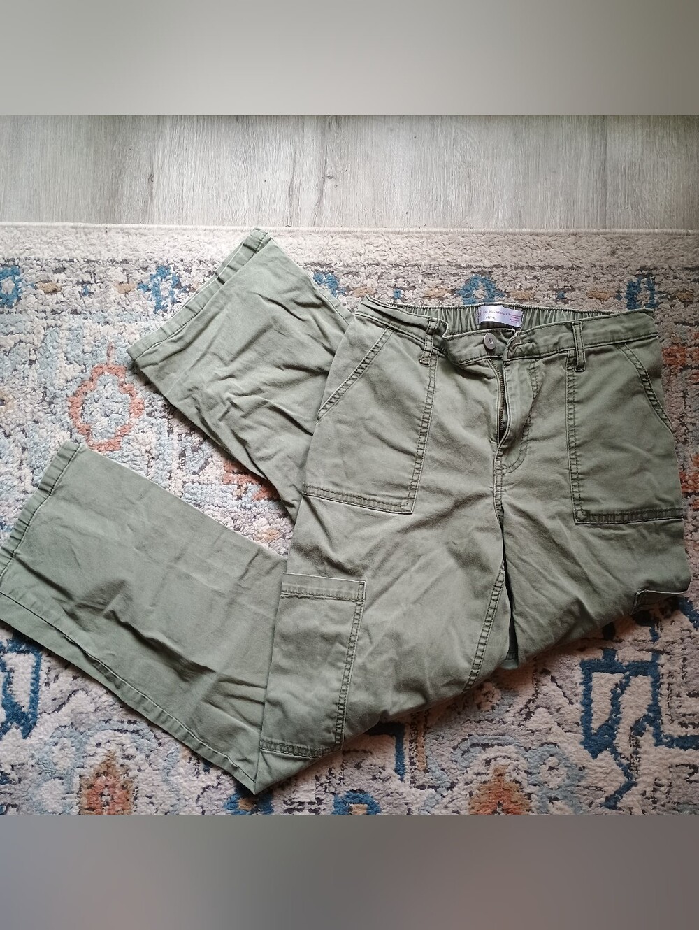 No Boundaries Olive Green Straight Leg Cargo Pants